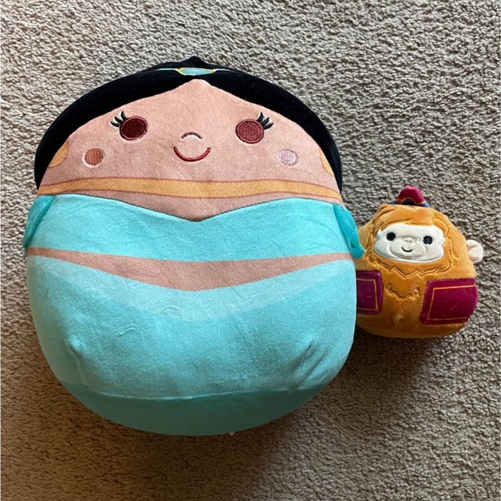 Disney Jasmine and Abu Squishmallow Set.